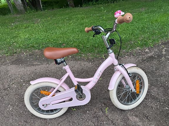 Nyskick! Barncykel 14” från Stoy