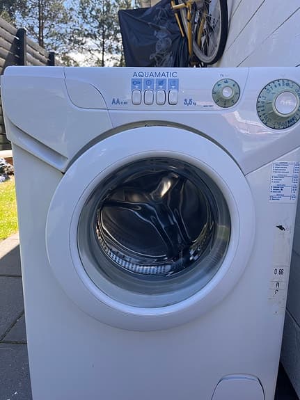 Candy Aquamatic, LITEN frontmatad tvättmaskin vit