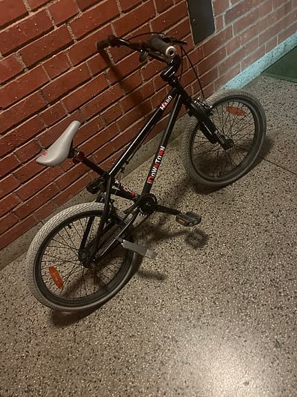 Bmx barncykel ålder passar 8-14 år