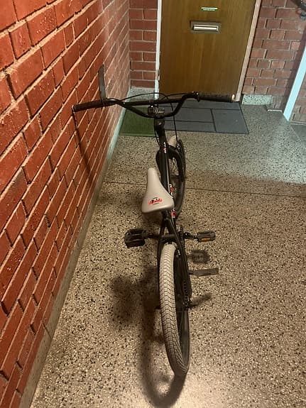 Bmx barncykel ålder passar 8-14 år