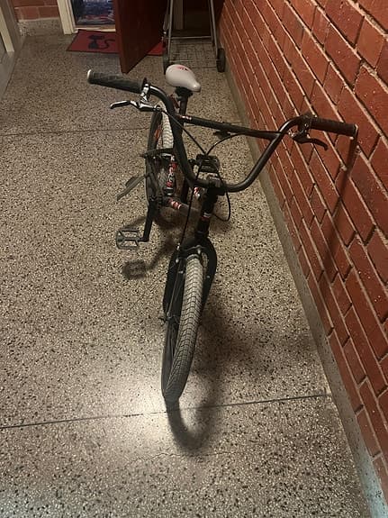 Bmx barncykel ålder passar 8-14 år