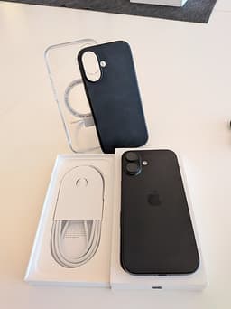 Apple iPhone 16 128 GB svart