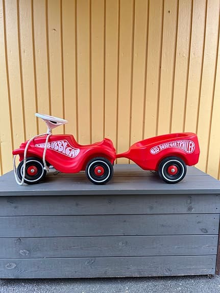 BIG Bobby Car med släp röd