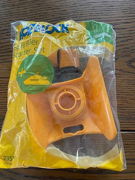 Hozelock sprinkler startset. Vattenspridare med kopplingar.