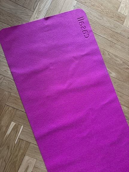 Casall yogamatta rosa oanvänd