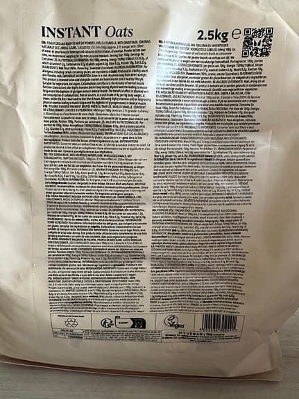 Oöppnade Myprotein Myvegan Instant Oats & Impact Whey Protein pulver