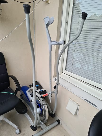 Crosstrainer med display blå/grå