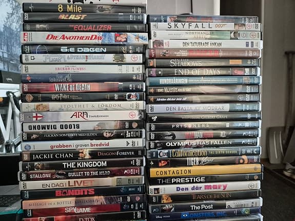 Stor samling DVD-filmer blandade titlar