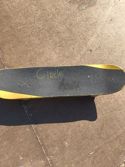 Junkyard skateboard Circle röd gul