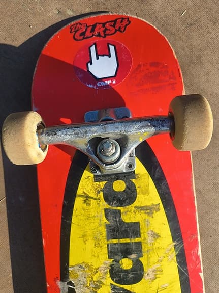 Junkyard skateboard Circle röd gul