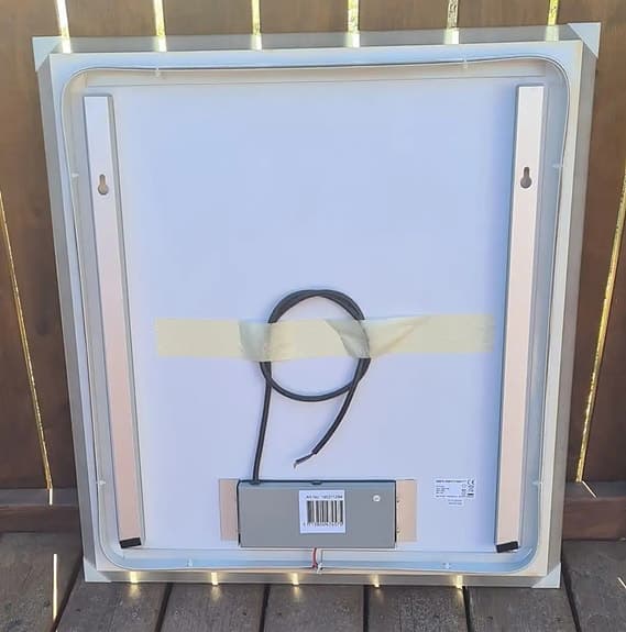 Sani Partner Fri spegel med LED-belysning