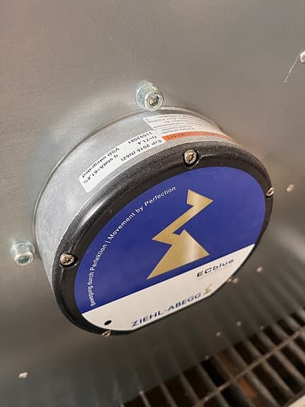 1st boxfläkt Ziehl abeeg 8 år gammal bra effekt ca 3000l/s