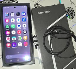 Samsung Galaxy z Flip 7