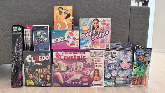 Stort paket med helt NYA oöppnade pyssel, spel och leksaker
