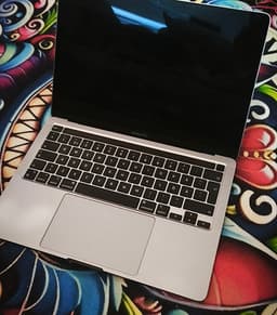 MacBook Pro 13" M2 16GB RAM/512GB SSD