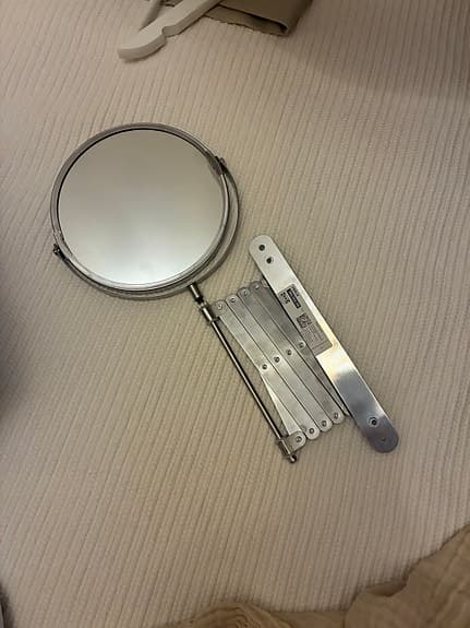 IKEA FRÄCK väggspegel med utdragbar arm