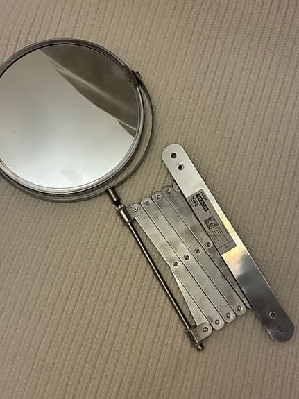 IKEA FRÄCK väggspegel med utdragbar arm