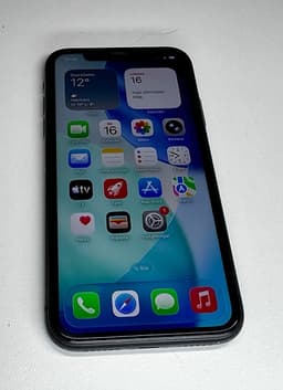 Apple iPhone 11 64 GB svart