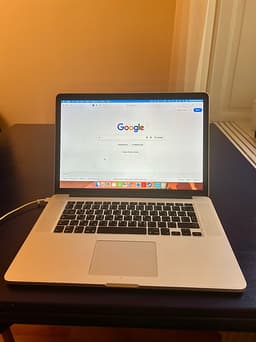 Apple MacBook Pro 15" laptop silver