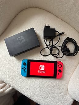 Nintendo Switch Neon Blue/Red Komplett i box + Docka & Tillbehör