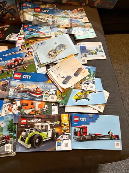 LEGO City blandade byggsatser med manualer