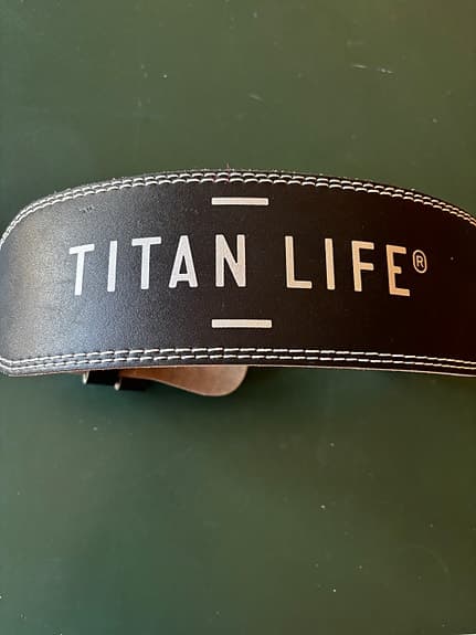 Titan Life träningsbälte svart