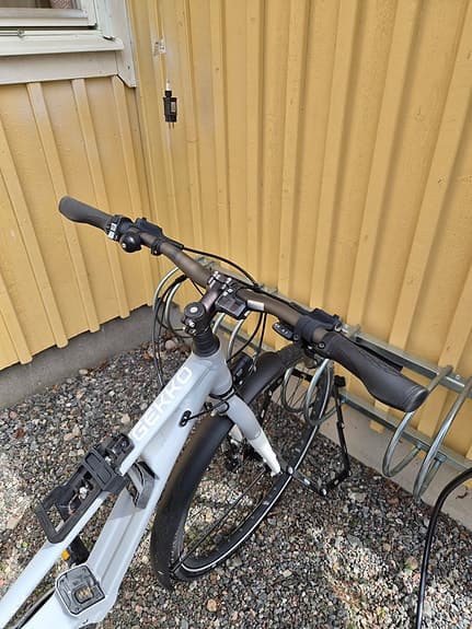 El cykel - aldrig använt - årsmodell 2021, i nysckick