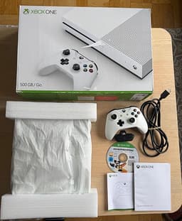 Xbox One S spelkonsol