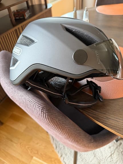 ABUS Pedelec 2.0 ACE Cykelhjälm strl 56-62 Titan i nyskick