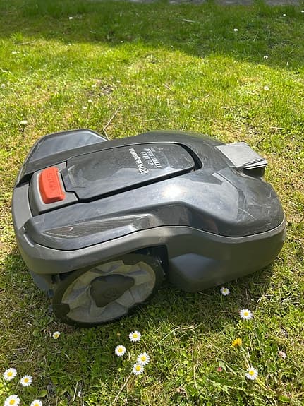 Husqvarna Automower 305 robotgräsklippare – komplett paket