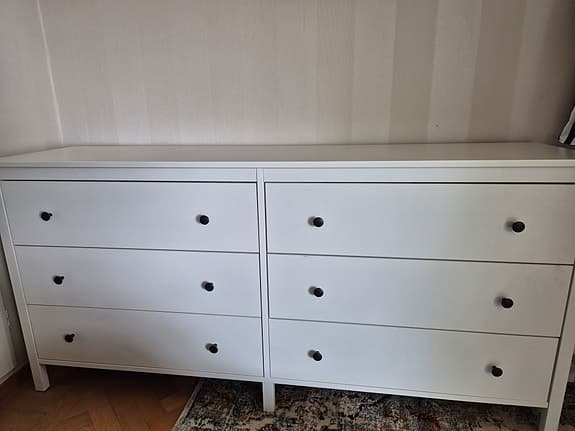 Byrå från IKEA (Hemnes)