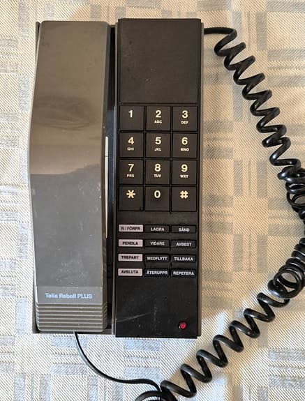 Retro Telia Rebell PLUS fast telefon (1994) – Mycket fint skick