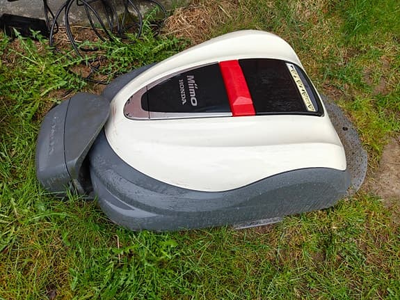 Honda  robotgräsklippare Miimo HRM 3000.