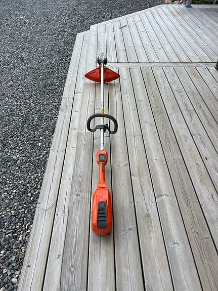 Husqvarna 536LiLX grästrimmer batteridriven orange