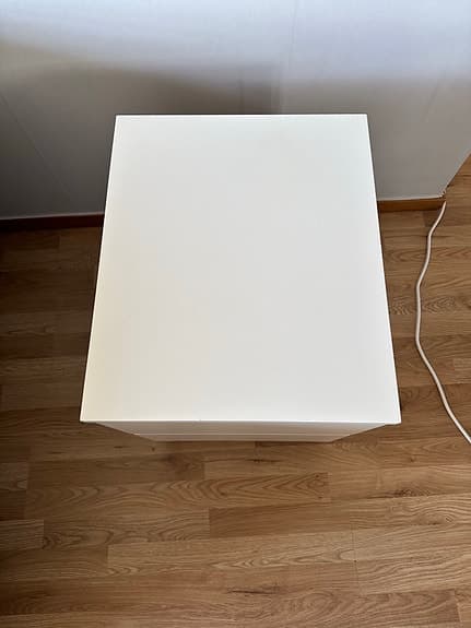 Liten byrå från ikea