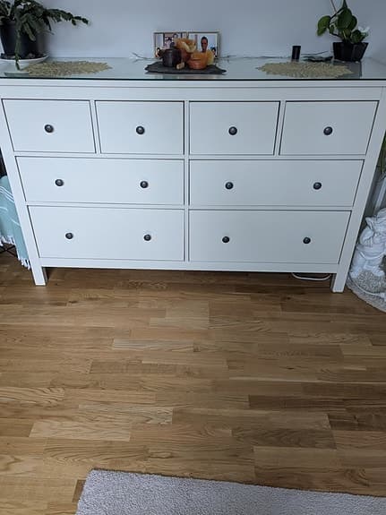 IKEA byrå vit med 8 lådor Hemnes serie