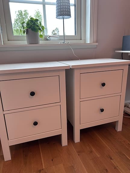2 st vita byråar/sängbord IKEA Hemnes