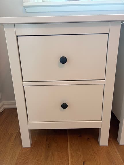 2 st vita byråar/sängbord IKEA Hemnes