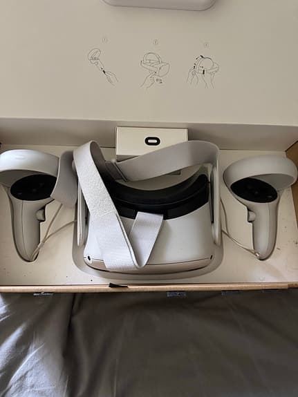 Oculus quest 2 vr headset
