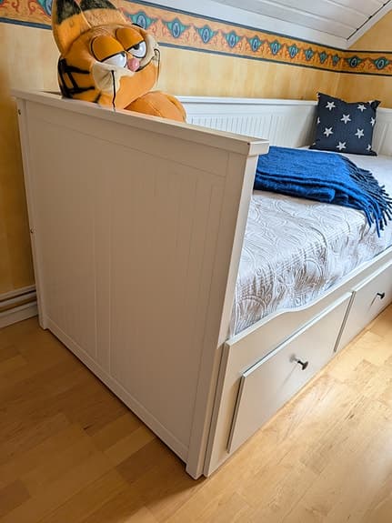 Hemnes bäddsoffa