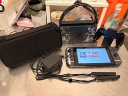 Nintendo Switch v1 Smash Bros Edition komplett med väska
