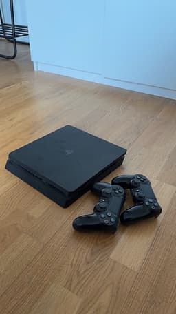 Sony Playstation 4 spelkonsol svart