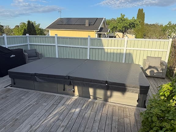 DenForm Swimspa 4,2 m spabad med LED-belysning för 5 personer