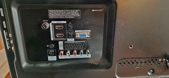 Samsung 32 tums TV med HDMI och VGA-ingångar