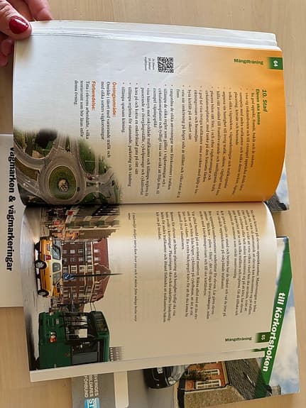 KÖRKORTSTEORI PAKET: Körkortsboken, Studiematerial, Handledarboken och Vägmärken