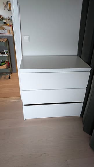 MALM byrå 80cm bred 3 lådor