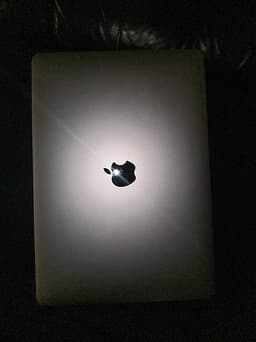 Apple Macbook M1