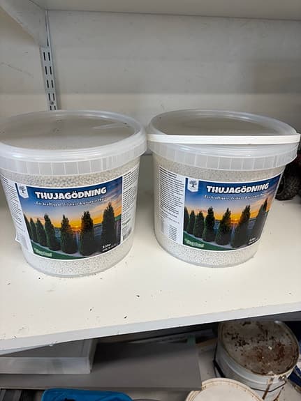 Thuja-gödning säljes
