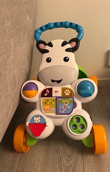 Fisher-Price gåvagn zebra med aktivitetsleksaker