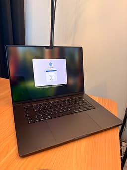 MacBook Pro 16” M4 Max säljes i mycket fint skick.